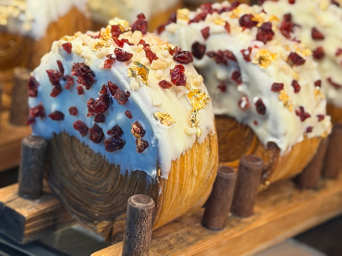 23ct Edible Gold Leaf Small Flakes - 250mg