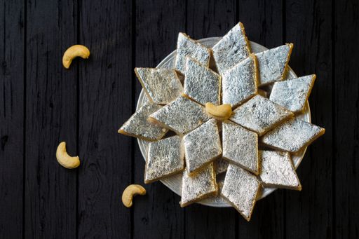 Edible Silver Leaf Loose - 10 Leaves (80mm)